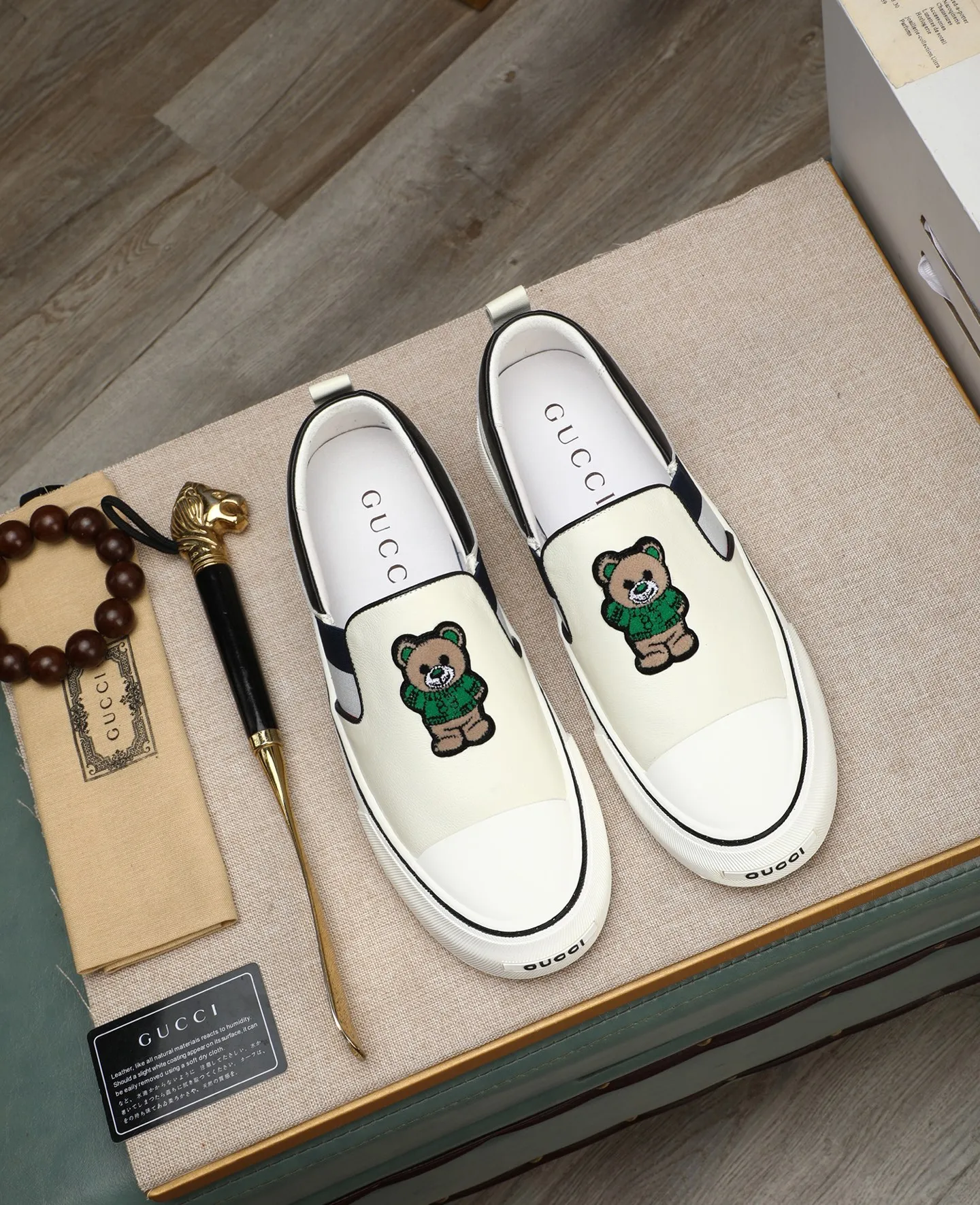 Men's shoes 💰460 GUCCI🔍🔍The latest models are on sale at the same time at the counter. Original calfskin imported from Italy, genuine leather lining, (high-end, extravagant, and classy) with exquisite workmanship. Soles: Original soles specially provided by the original factory. ⚠Exclusive double-layer movable molded soles are super comfortable⚠. Photos of the real thing🎬The real thing is even better🔍🔍"High quality·Follow the order" Code number 38-44